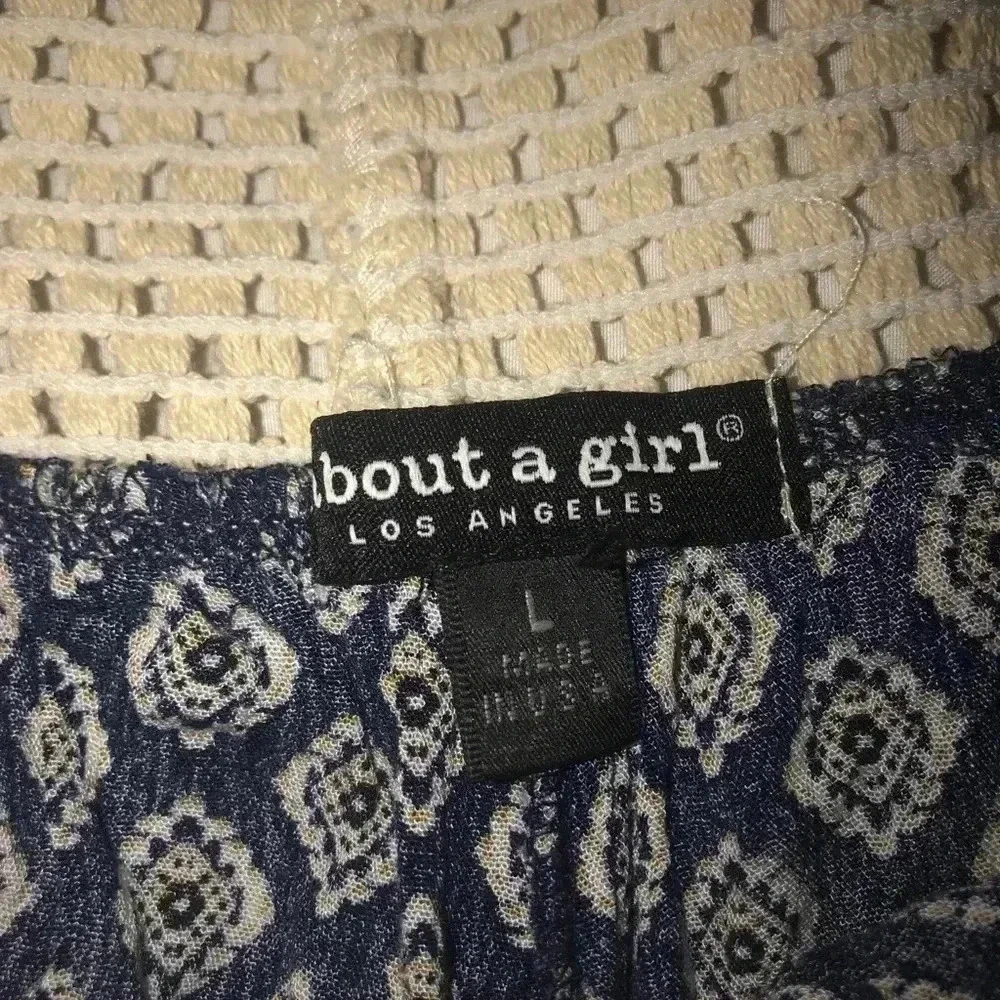 Pattern Pants ☑️ - Picture 2 of 4